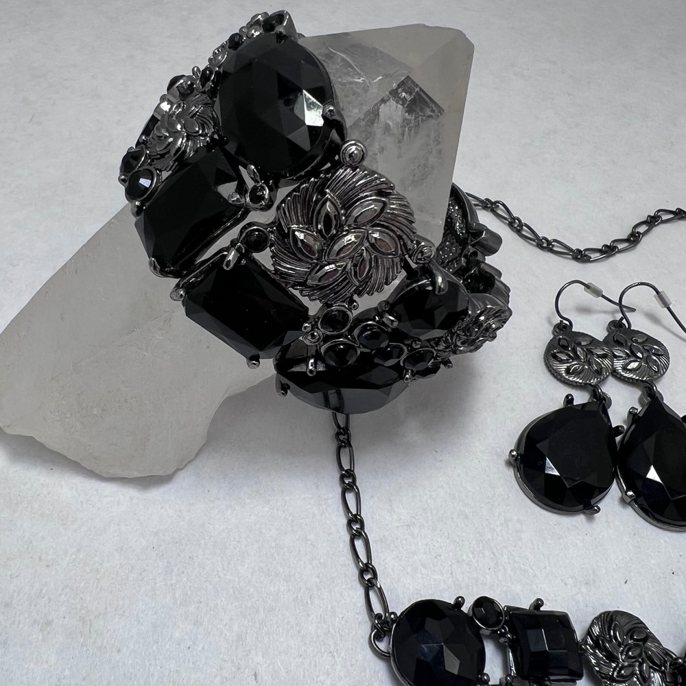 Avon Black Gunmetal Bib Necklace Earrings‎ Stretch Bracelet Jewelry Set Gothic - Picture 4 of 9